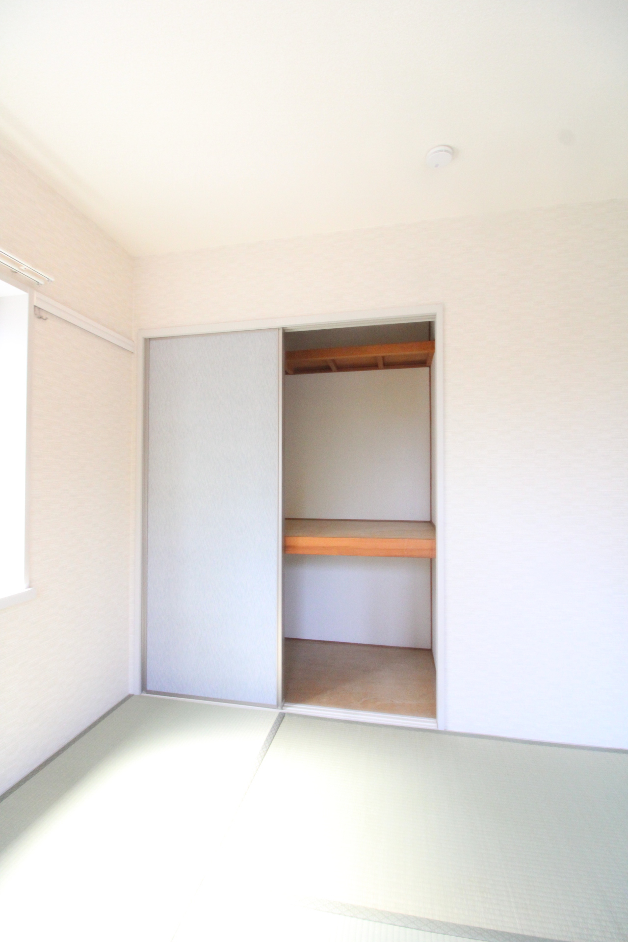 収納　和室には1間の押入れがあります！！