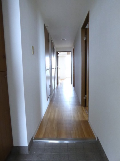玄関　他号室のお写真です