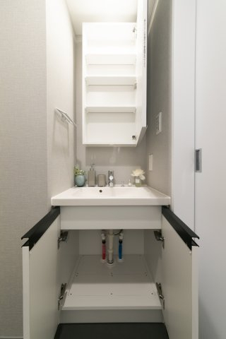 洗面設備　モデルルーム写真