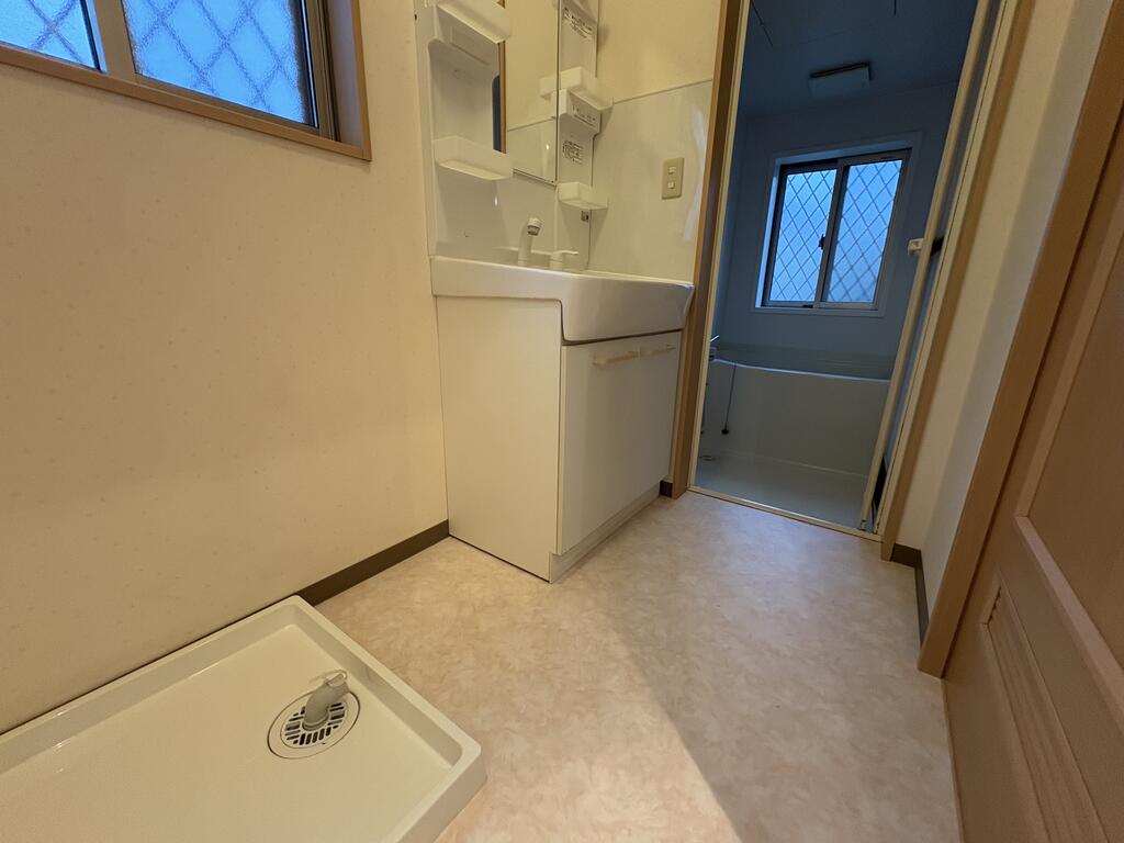 洗面設備　独立洗面台付き