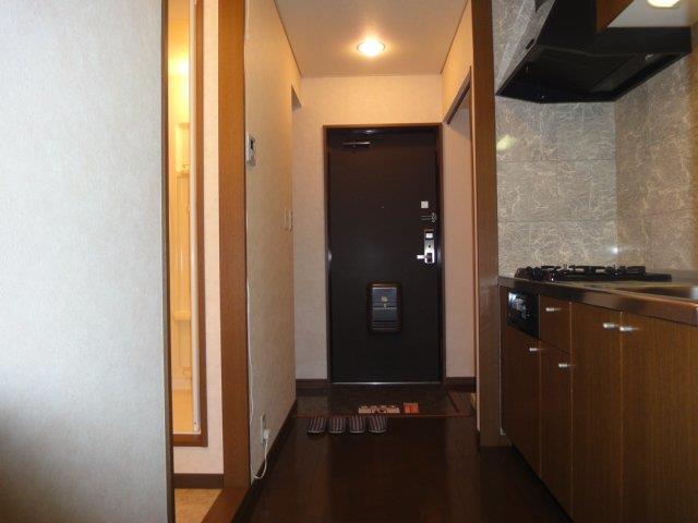 玄関　キッチン～玄関