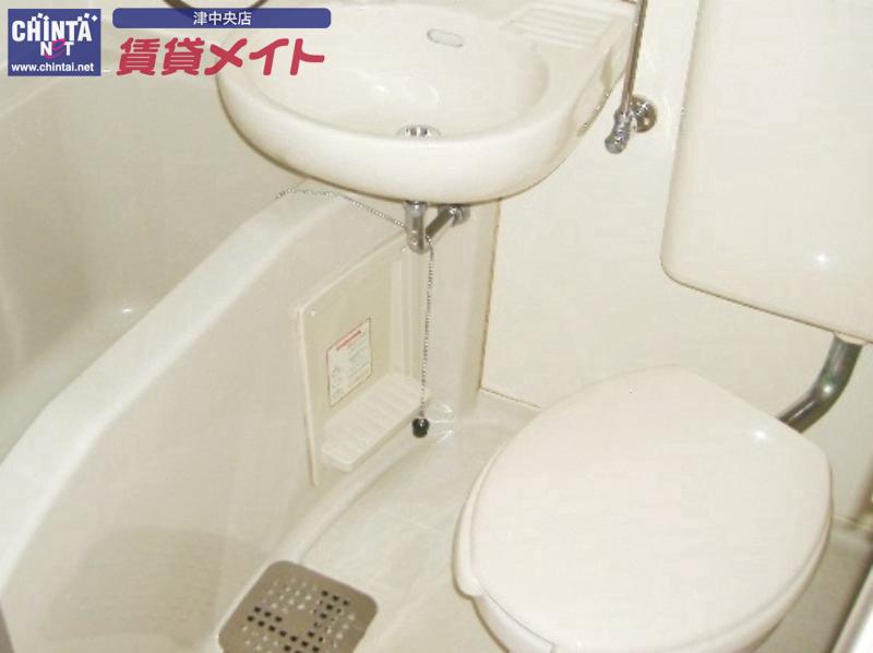 トイレ　同型参考写真