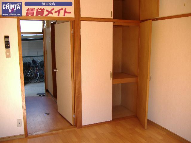 収納　同型参考写真