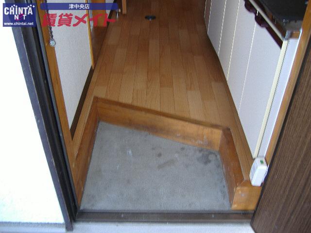 玄関　同型参考写真