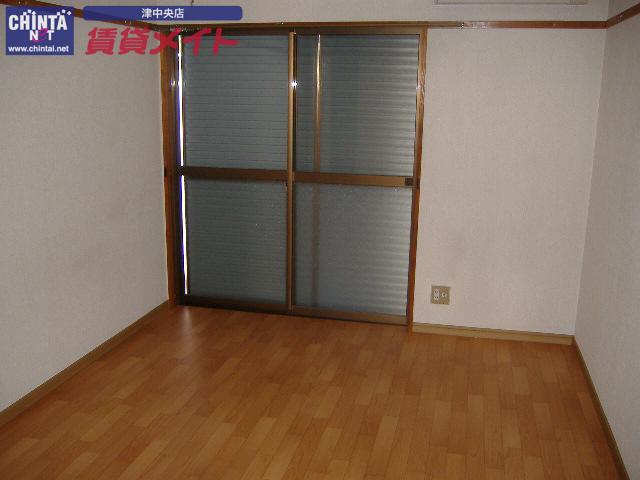 居室・リビング　同型参考写真