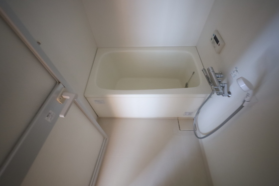 バス・シャワールーム　※別部屋の写真です