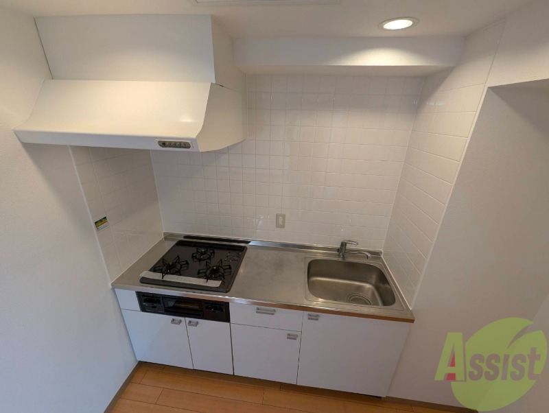 キッチン　キッチンはこちらです。流しが広くて使いやすそうです。