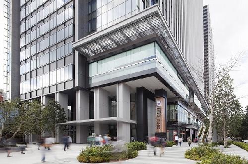 ショッピングセンター　サクラテラス（ショッピングセンター）まで68m