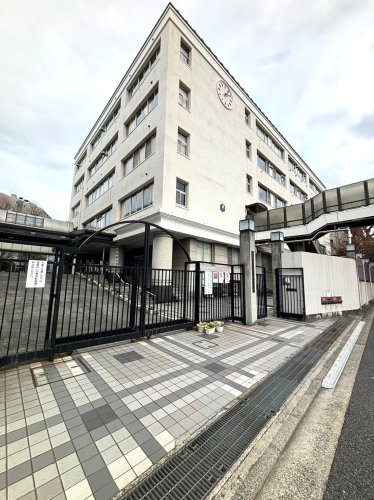 高校・高専　東京都立上野高校（高校・高専）まで274m