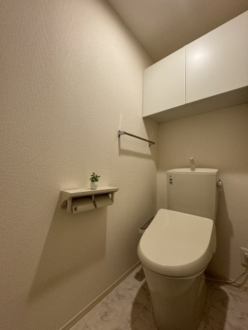 トイレ　別号室写真