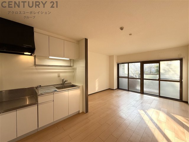 居室・リビング　西向きのリビングです♪