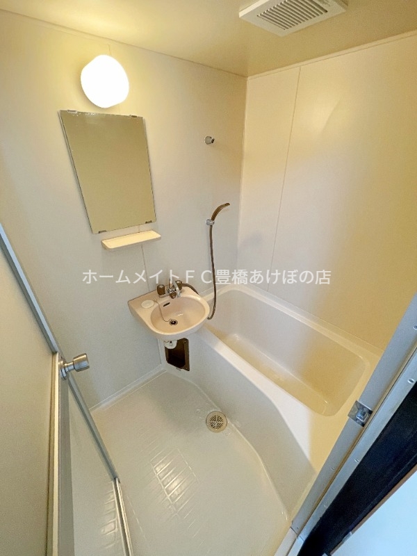 バス・シャワールーム　同型別部屋写真