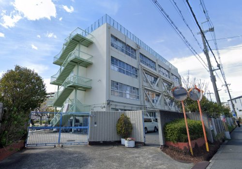 小学校　摂津市立千里丘小学校（小学校）まで345m