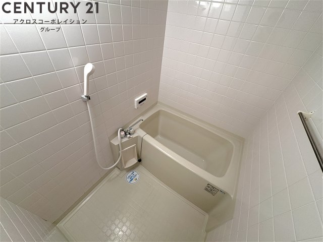 バス・シャワールーム　一日の疲れを癒す浴室です♪