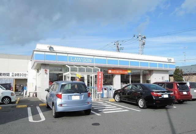 コンビニ　ローソン八戸光星学院通店（コンビニ）まで700m