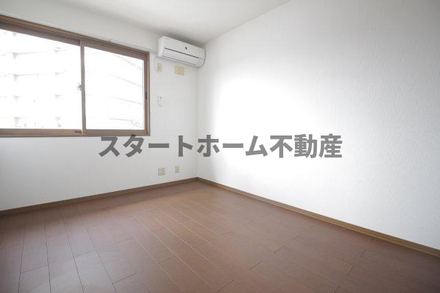 その他部屋・スペース　落ち着いて過ごせるお部屋なので、寝室にいかがでしょうか