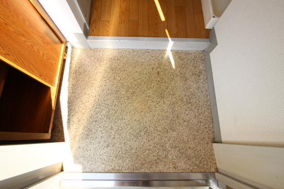 玄関　※別部屋の写真です