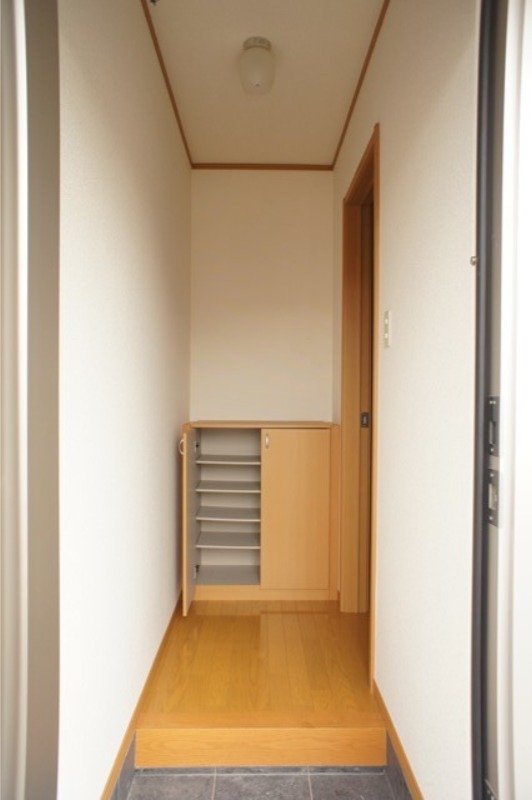 玄関　図面と現状に相違がある場合には現状を優先