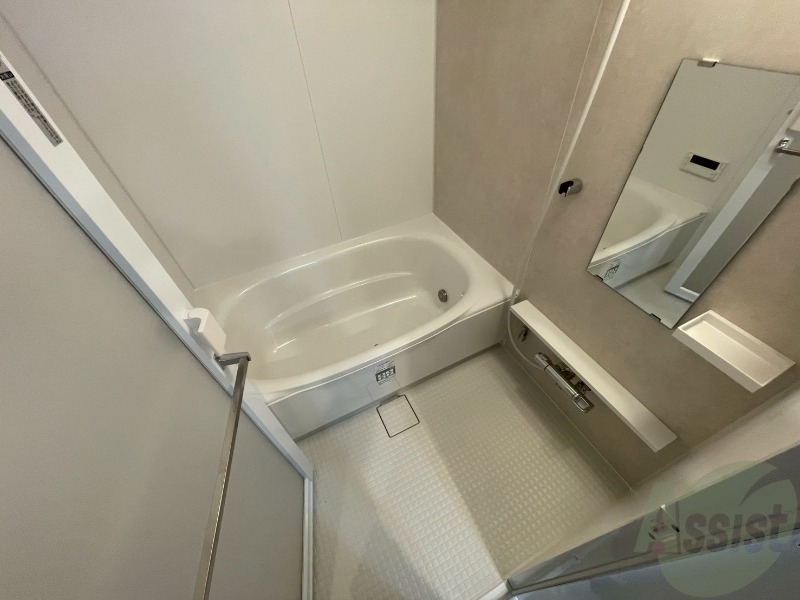 バス・シャワールーム　お風呂になります。一日の疲れを癒してくださいね。