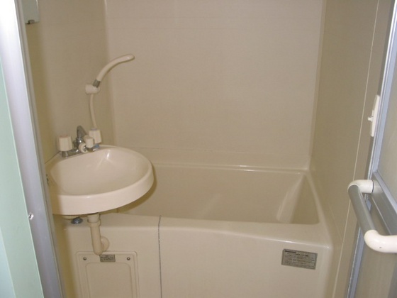 バス・シャワールーム　他号室のお写真です