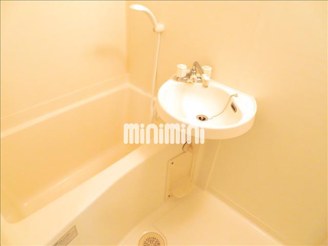 バス・シャワールーム　キレイなバスルーム