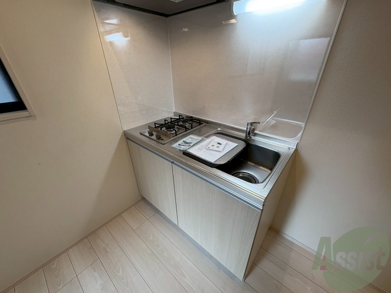 キッチン　こちらはキッチンになります。ガスコンロ２口付です。