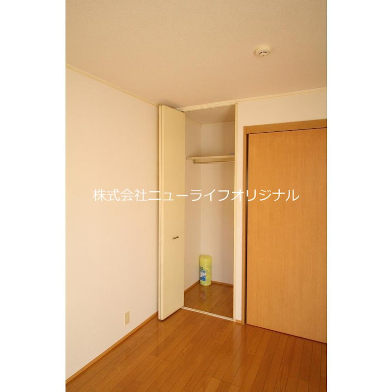 収納　仕切りがなく、丈の長いお洋服も収納できます♪