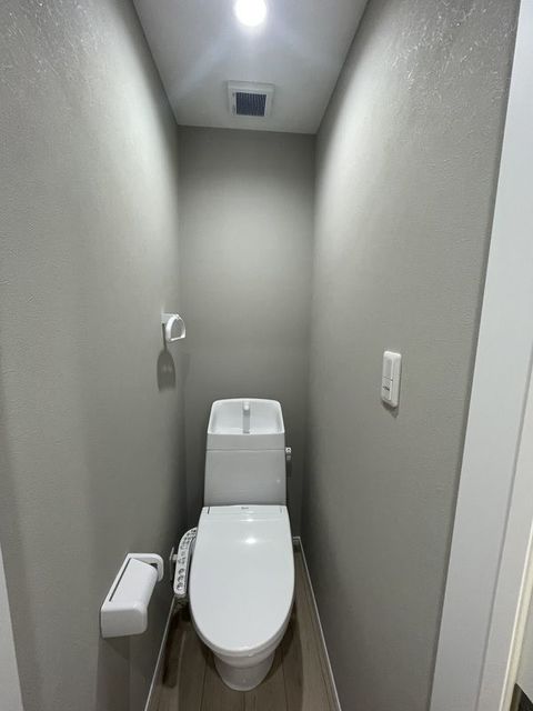 トイレ　※同施工会社物件（イメージ）