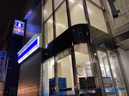 コンビニ　ローソン江戸川橋駅前店（コンビニ）まで216m