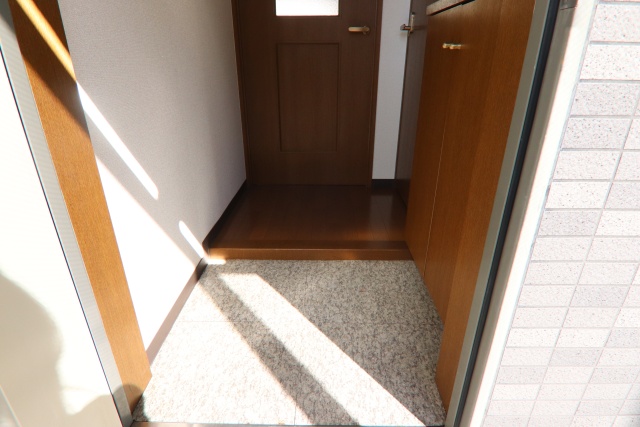 玄関　※別部屋参考写真、現況優先です※