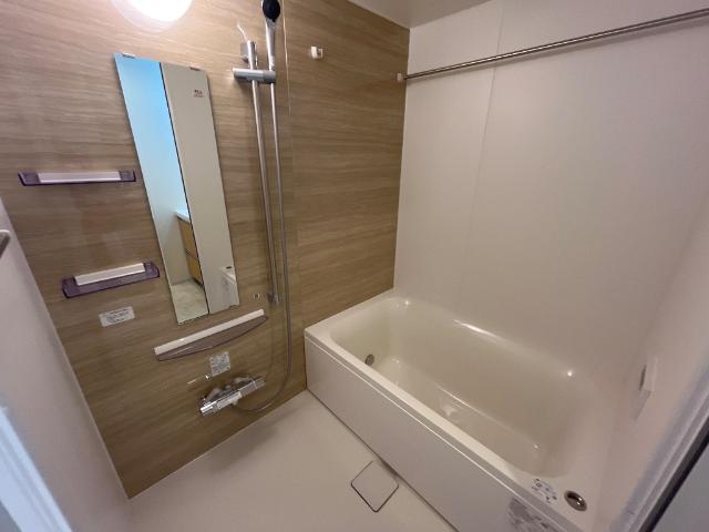 バス・シャワールーム　追い焚き可・浴室乾燥機付き