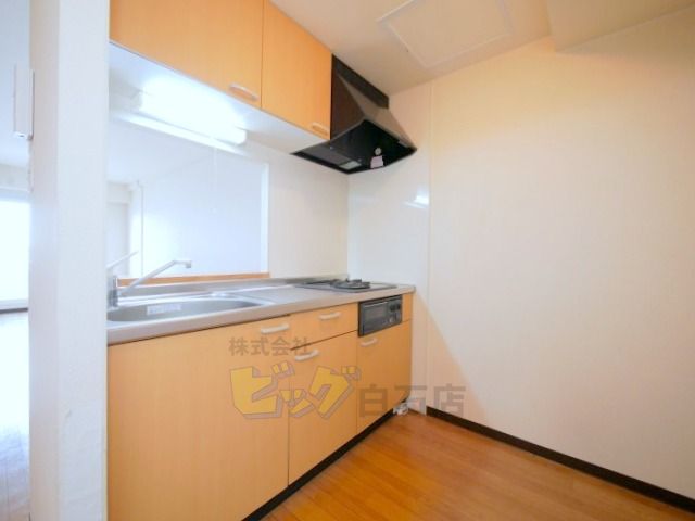 キッチン　人気の対面式システムキッチンです♪