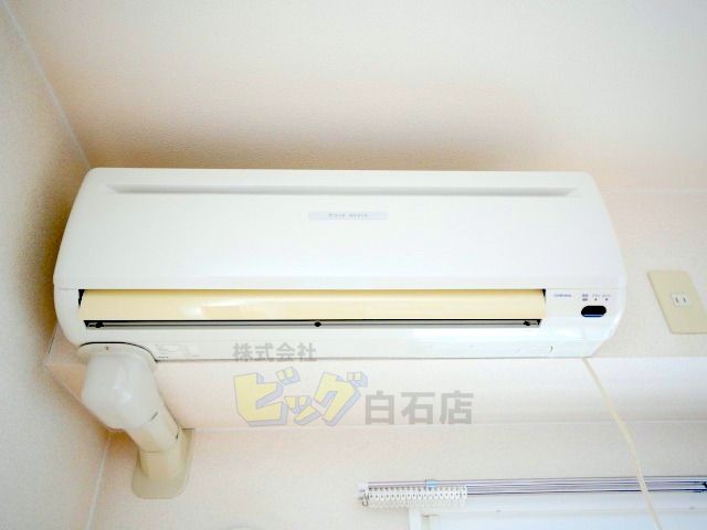 その他設備　夏も快適なエアコン付きです♪