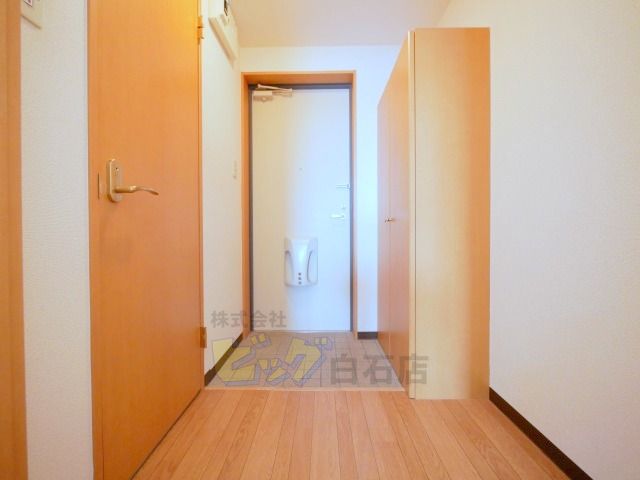 玄関　広々とした玄関です♪