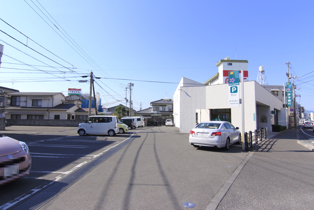 銀行　伊予銀行余戸支店（銀行）まで600m