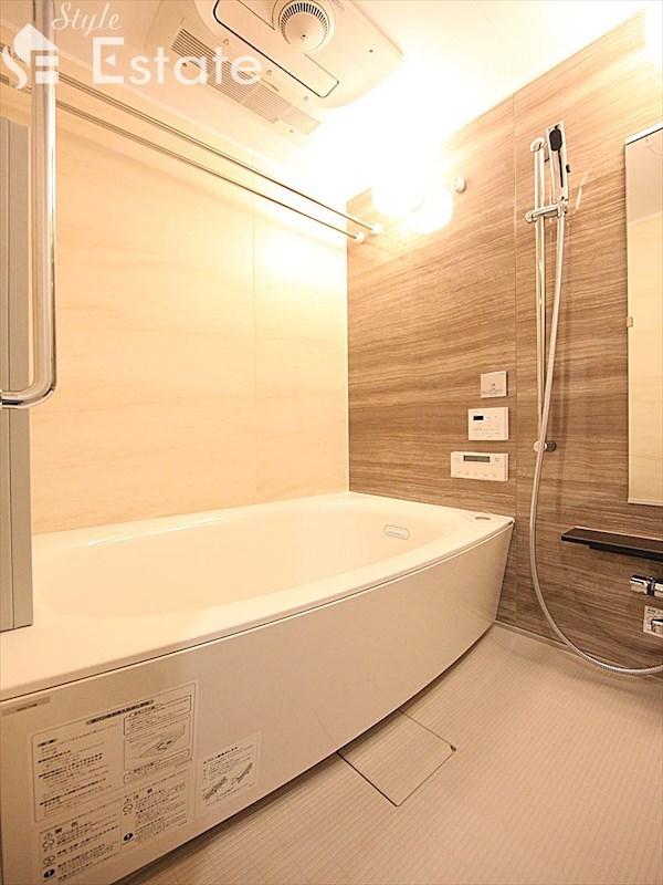 バス・シャワールーム　バスルーム