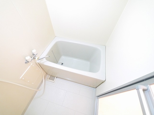 バス・シャワールーム　日々の暮らしに欠かせないお風呂です