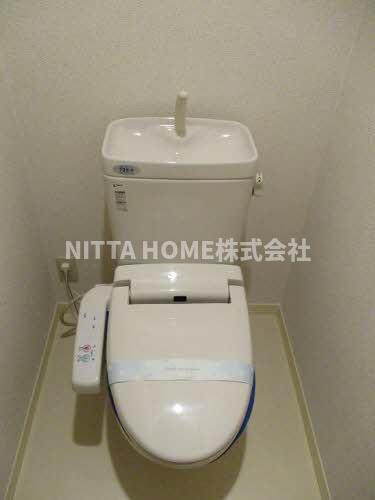 トイレ　もちろんウォシュレット付きのトイレです◇