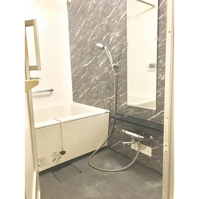 バス・シャワールーム　バス