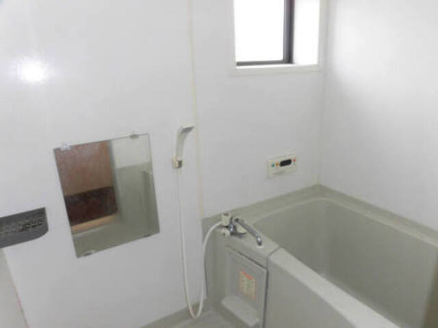 バス・シャワールーム　Ａ棟１０１　浴室