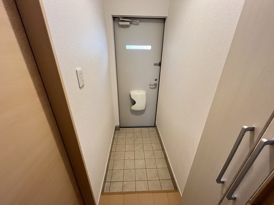 玄関　※別部屋の写真です