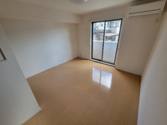 居室・リビング　※別部屋の写真です