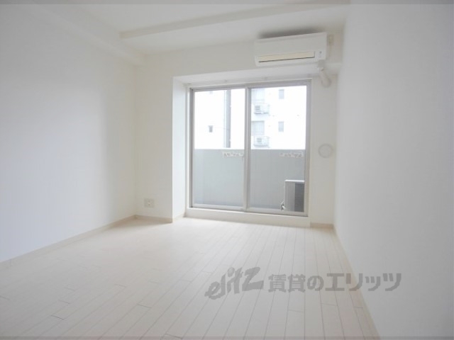 居室・リビング　居室