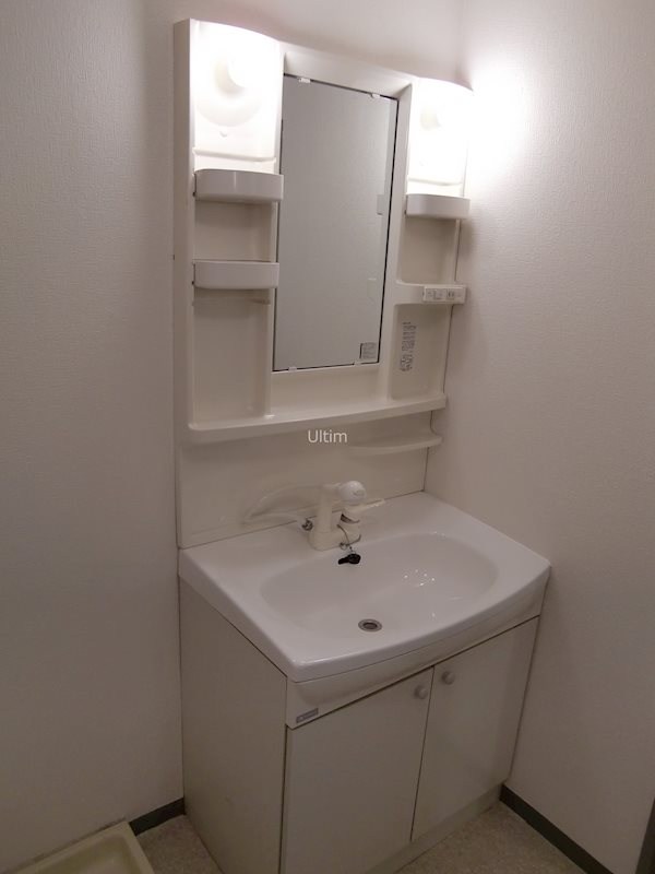 洗面設備　※別のお部屋のお写真です。御参考までに。