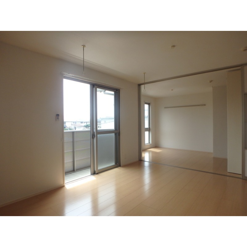 居室・リビング　図面と現状に相違がある場合には現状を優先