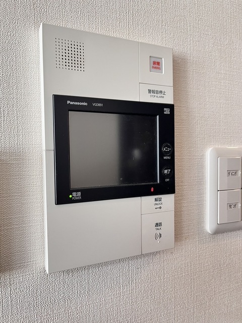 セキュリティ　モニター付きインターホン