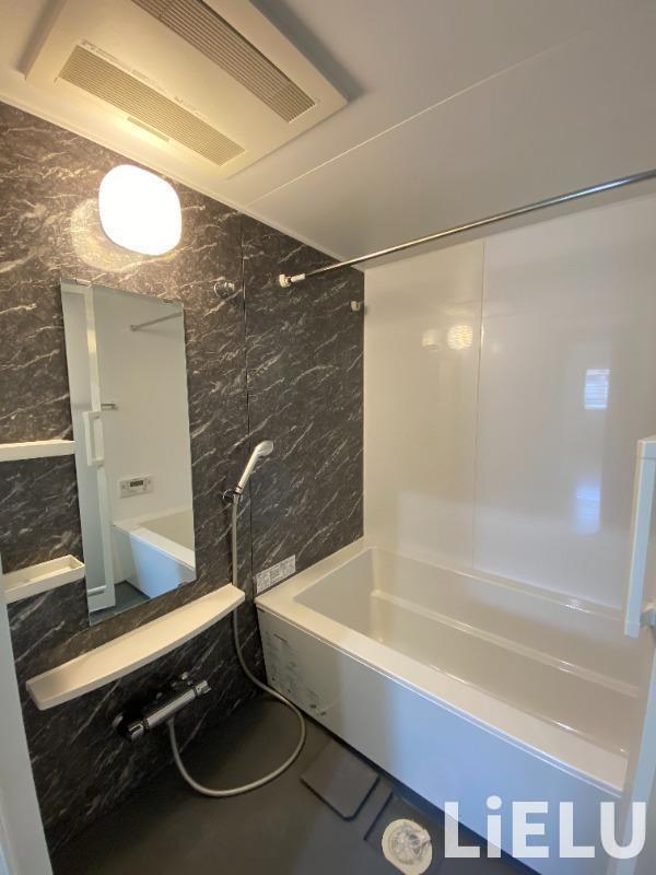 バス・シャワールーム　同シリーズ物件のモデルルームになります※現況優先