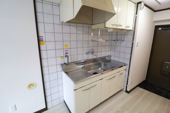 キッチン　※別部屋の写真です