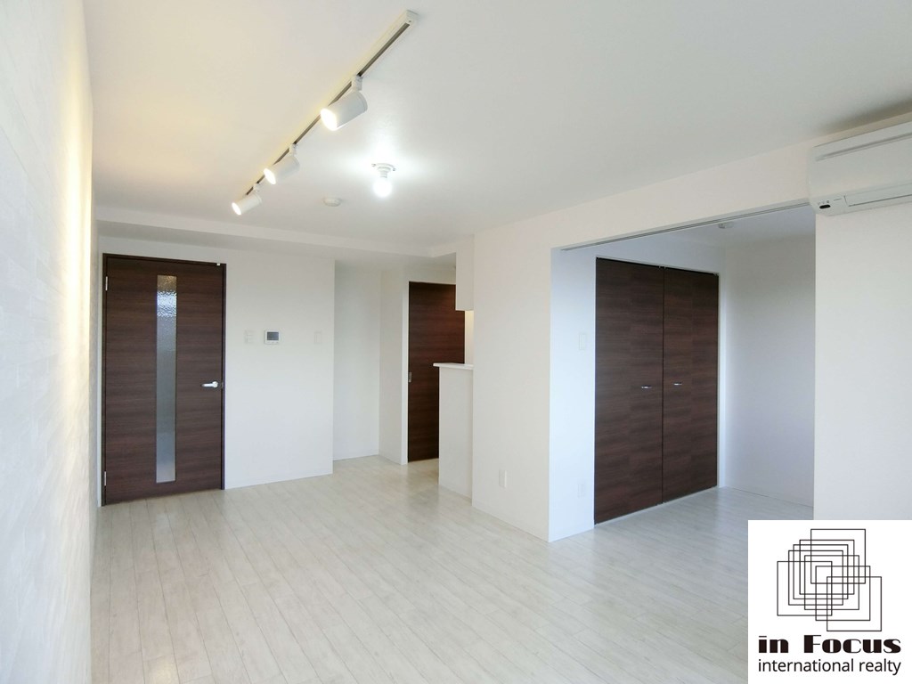 居室・リビング　エアコン付きで暑い夏も快適です