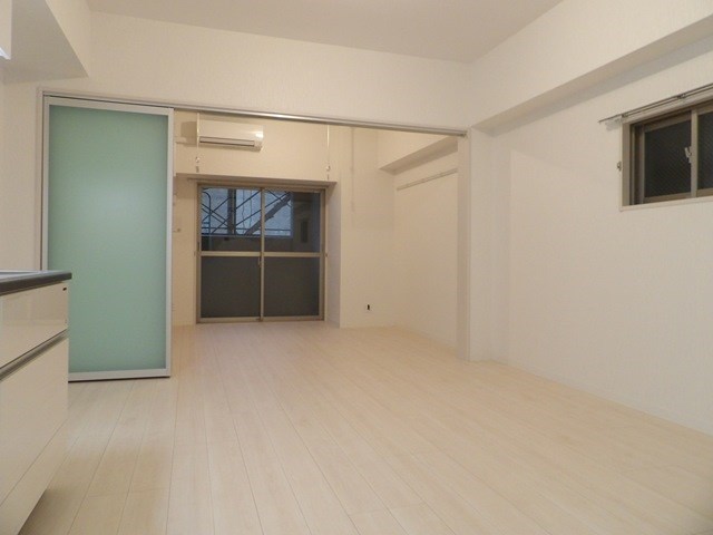 居室・リビング　居間です